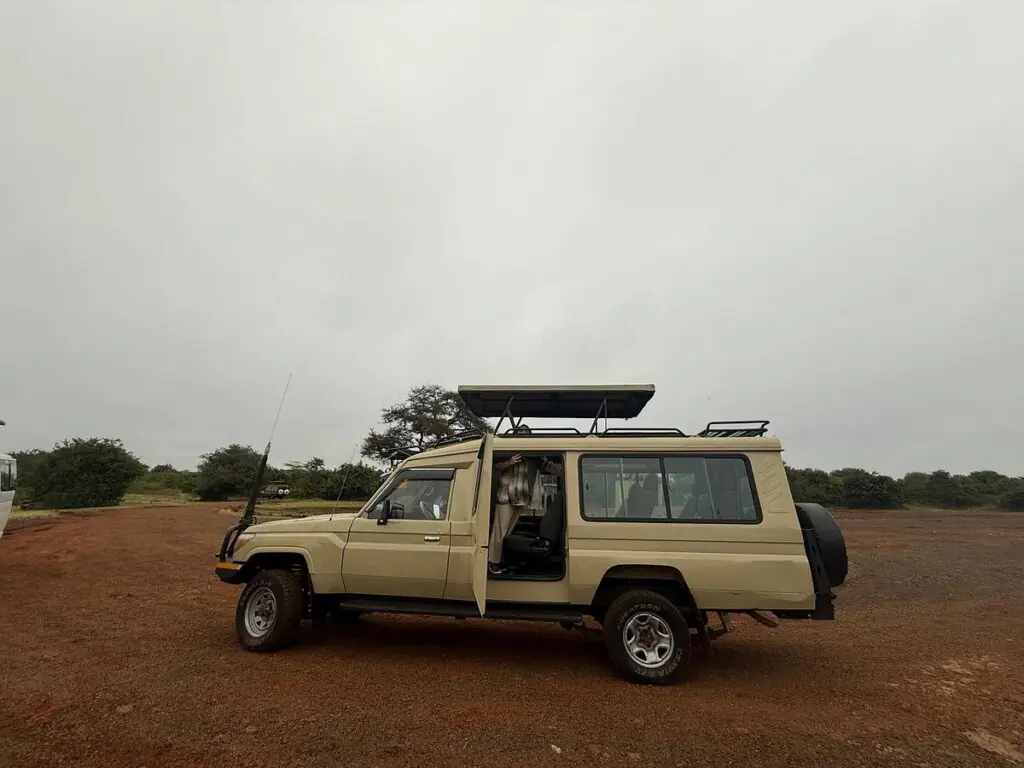  Annest Kenya Safaris