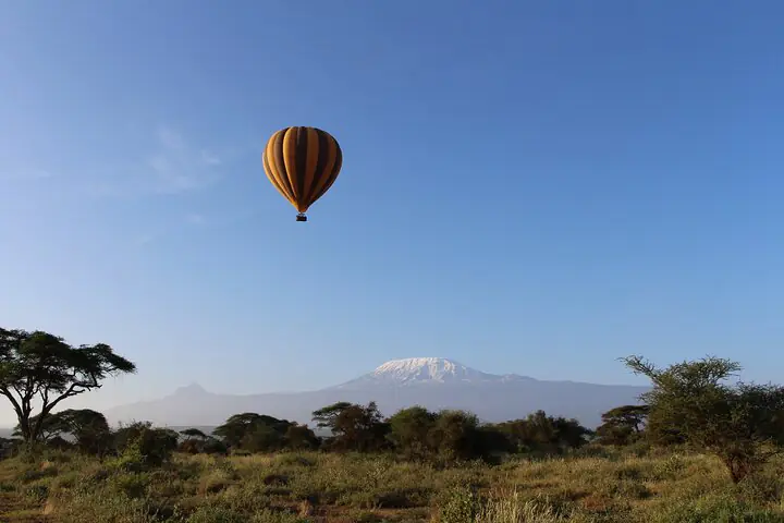 hot air balloon safari