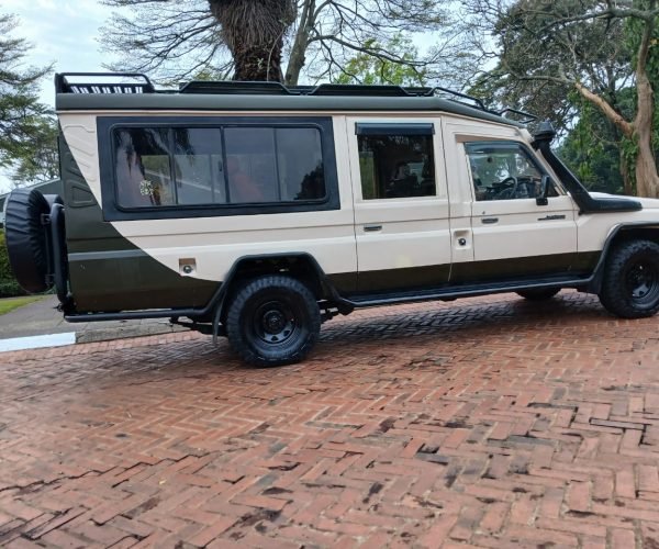 4x4 Safari Jeeps Kenya ANNEST KENYA SAFARIS